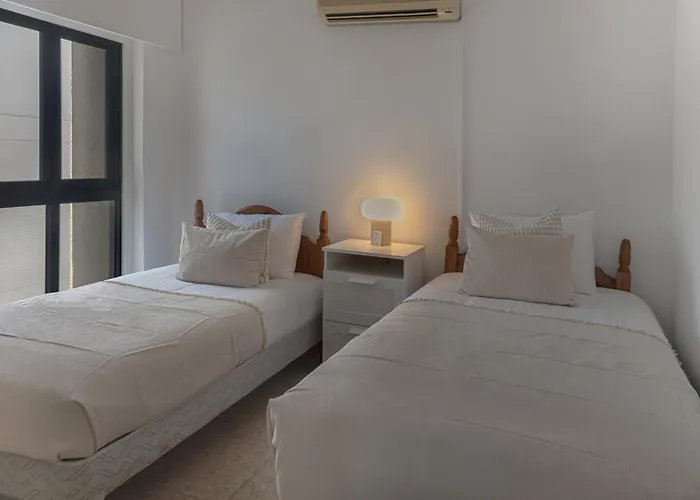 Phaedrus Living Seaview Phinikoudes Flat * Λάρνακα