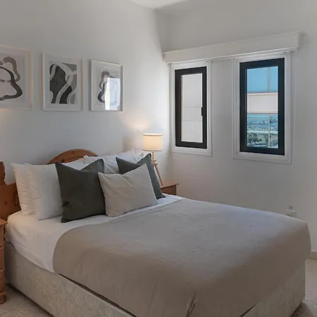 Phaedrus Living Seaview Phinikoudes Flat Apartamento Lárnaca
