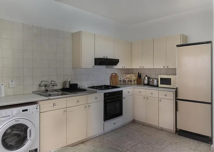 Phaedrus Living Seaview Phinikoudes Flat